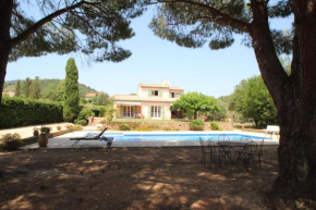Villa avec piscine privée sur jardin clos de 3000m2